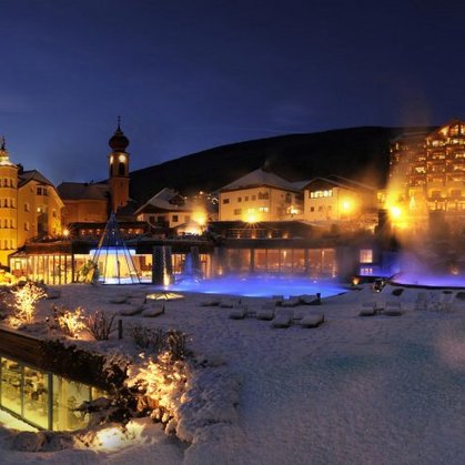 Отель Adler Dolomiti Spa 5* в Италии - бассейны с морской водой