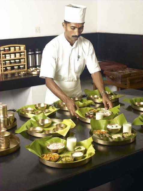 Шеф-повар Наяранан Кути создает волшебные вегетарианские произведения без использования чили, и только лишь с минимальным количеством растительного масла.