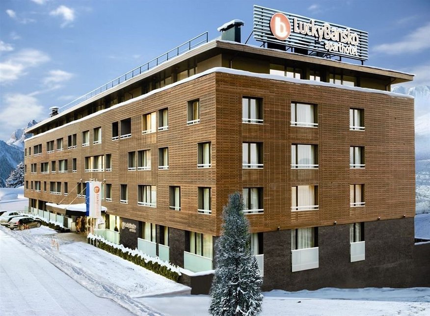 Отель является одним из первых люксовых отелей в Банско, который проектирован и построен в соответствии с требованиями ведущих стандартов в отношении отелей.