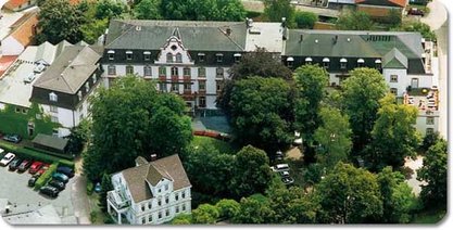 Лечение, похудение в Германии на курорте Бад Зальцшлирф -  санаторий , оздоровительный центр Gesundheits-Resort Dr. Wüsthofen®