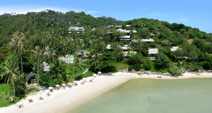 Отель расположен на живописном пляже Лем Сэт в южной части острова, в 28 км от аэропорта и 18 км от пляжа Чавенг. Размещение предлагается в уютных номерах небольших корпусов или виллах, расположенных на территории красивого сада.