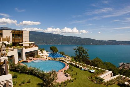 Оздоровление в отеле Lefay Resort & Spa Lago di Garda 5* S  в Италии, о. Гарда : управление весом , программа против старения, ревитализация, здоровый сон