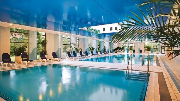 В отеле оборудован лечебно-оздоровительный и велнес-центр с бассейнами, наполненными водой из местных термальных источников. 