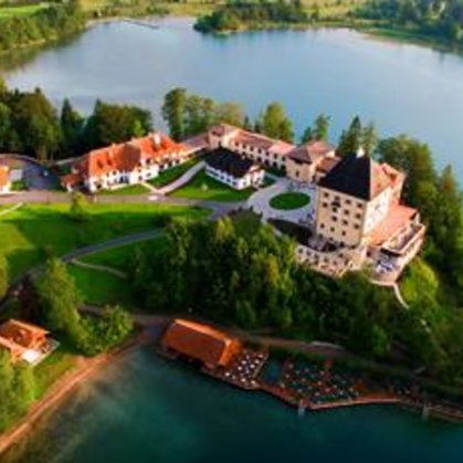 Новый год в отеле Schloss Fuschl a Luxury Collection Resort & Spa, Австрия , озеро Фушльзее - цены от 775 евро за ночь