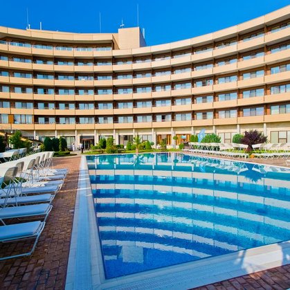 Грязелечение на море в Болгарии на курорте Поморие : отель"GRAND HOTEL POMORIE " 5* - цены от 883 евро на 7 ночей с лечением