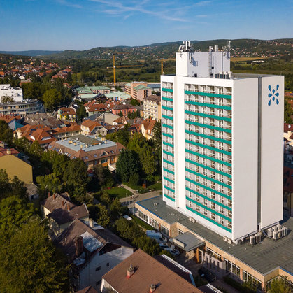 Отель Hunguest Hotel Panoráma 4*S на курорте Хевиз в Венгрии :лечение заболеваний опорно-двигательного аппарата 